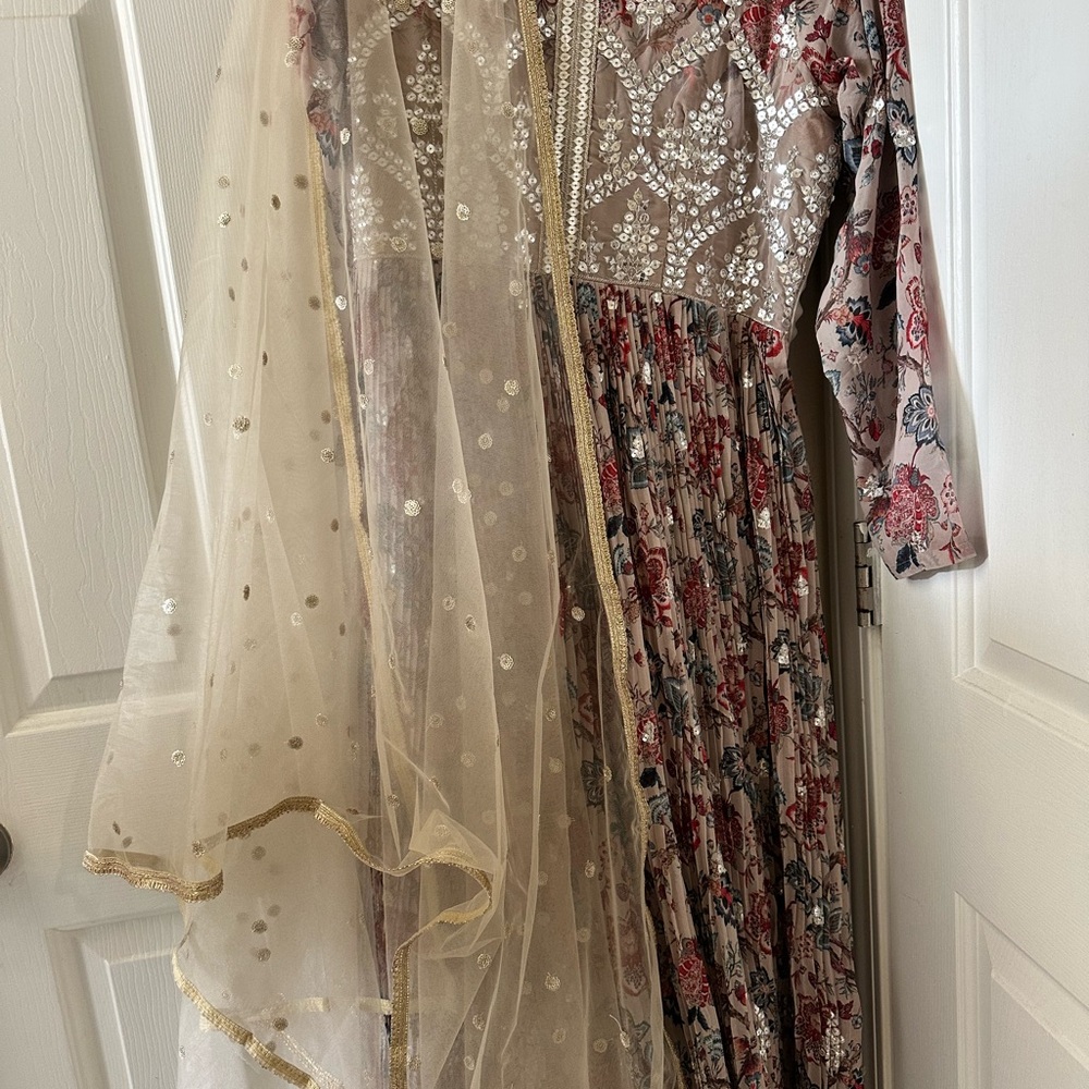 Floral Embellished Dress with Sheer Gold Dupatta
